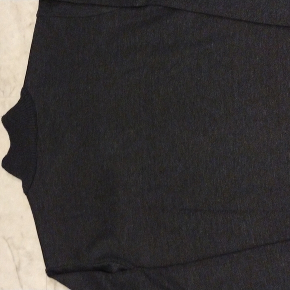 Leonardo Gavino zip front sweater. - Picture 10 of 11